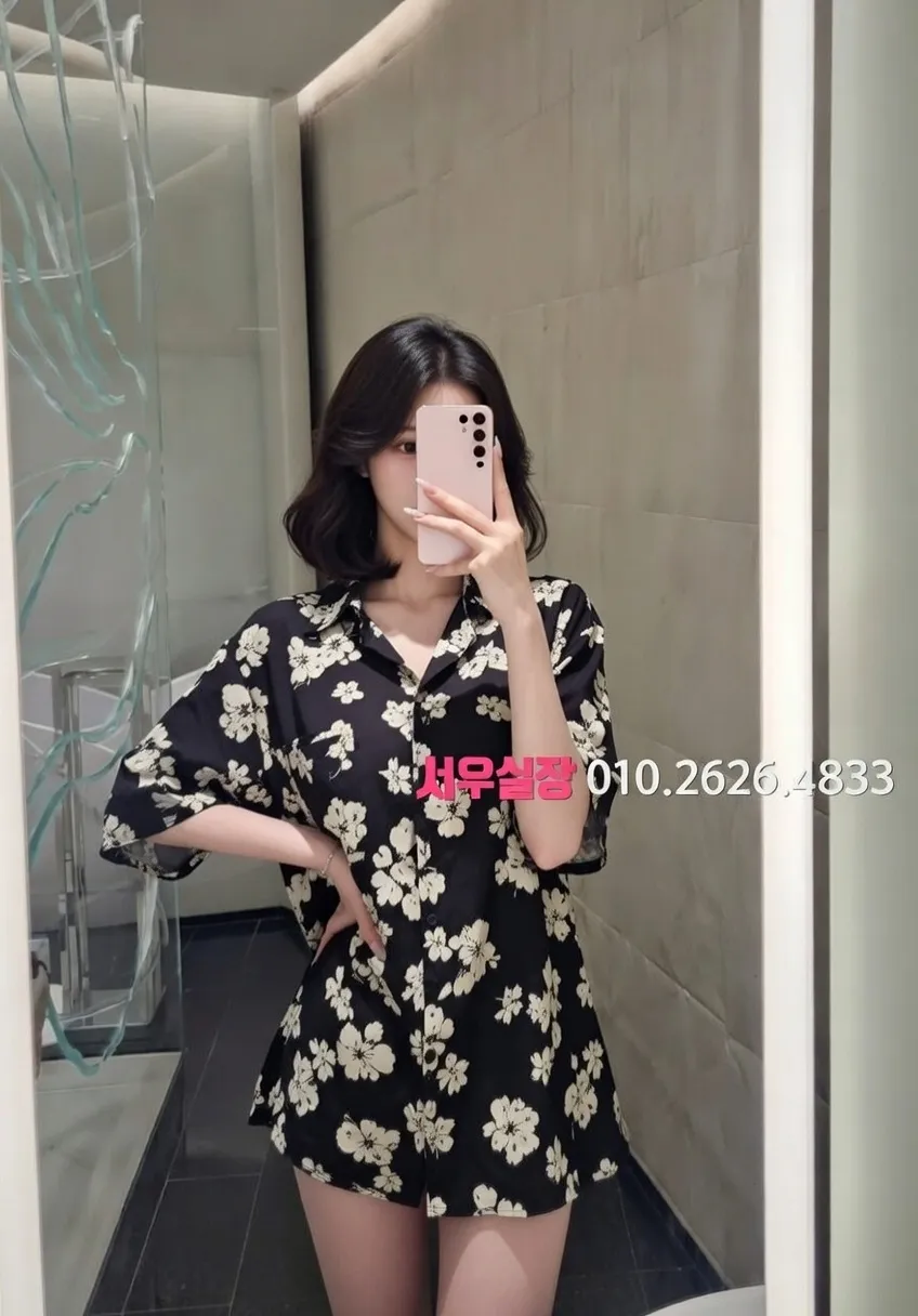 신논현 다국적노래방 프리미엄 라인업 33번 프로필