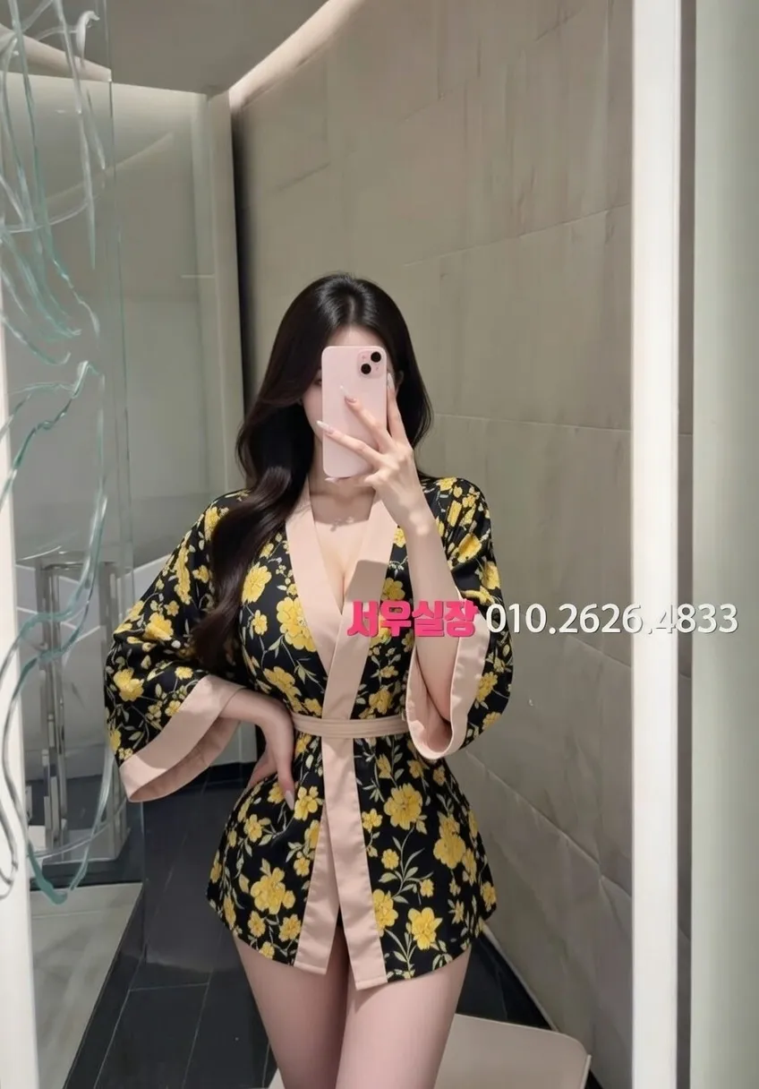 신논현 쓰리노 프리미엄 라인업 4번 프로필